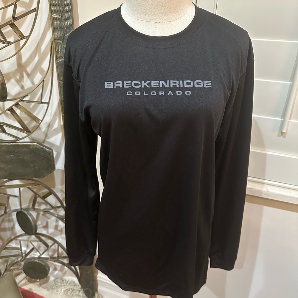 Outfitter Trading Co Woman’s Breckinridge Colorado long sleeve Tshirt